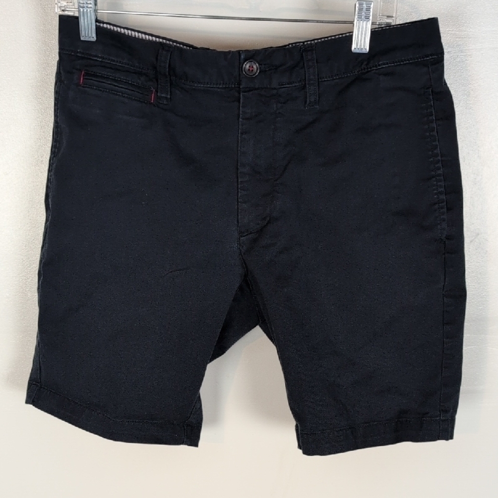 UNTUCKit St. Vincent Shorts
